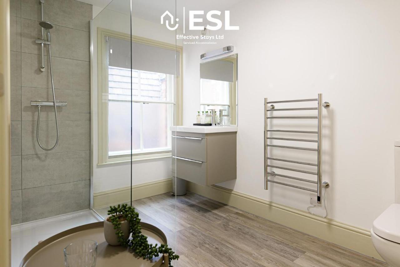 Most Central Luxury Grade 2 Listed Apartment Overlooking Shrewsbury Square - Free Parking Eksteriør billede