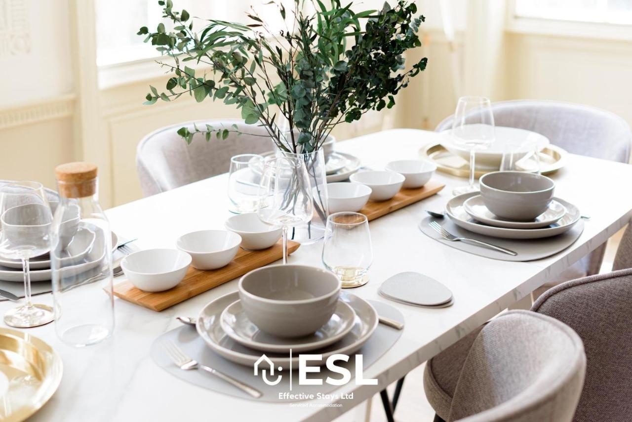 Most Central Luxury Grade 2 Listed Apartment Overlooking Shrewsbury Square - Free Parking Eksteriør billede